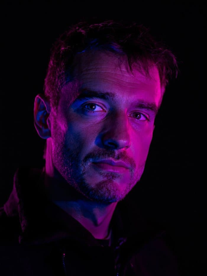 Przykładowy portret AI w stylu Neon